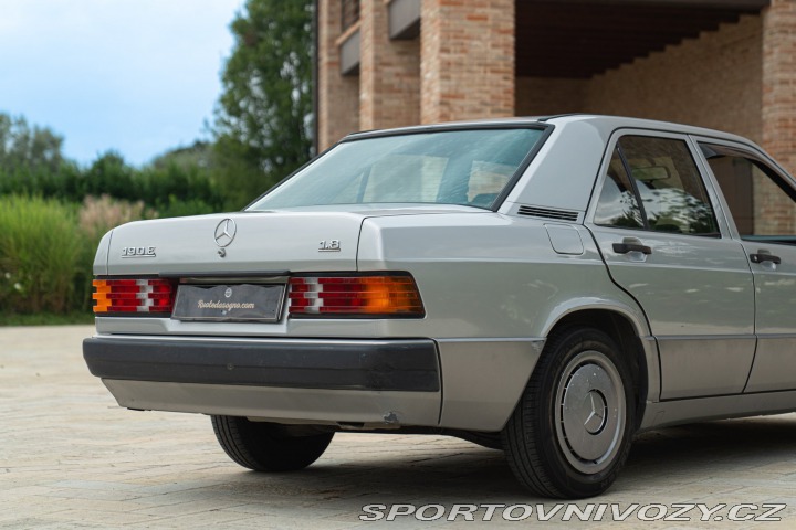 Mercedes-Benz E 190 E 1.8 1991
