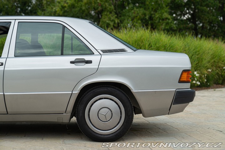 Mercedes-Benz E 190 E 1.8 1991
