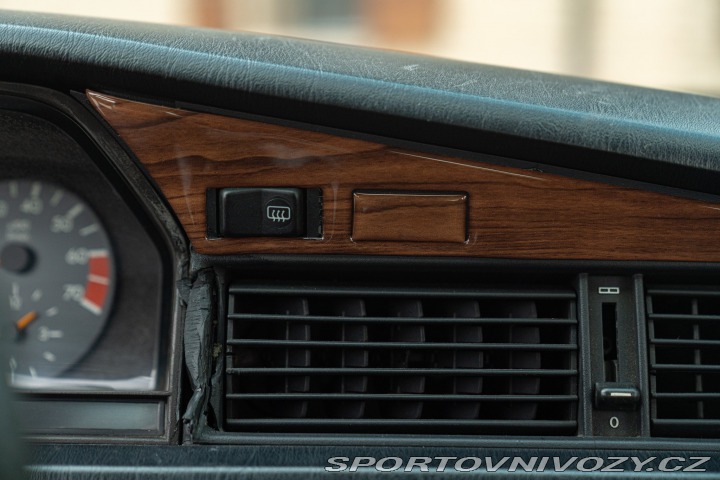 Mercedes-Benz E 190 E 1.8 1991