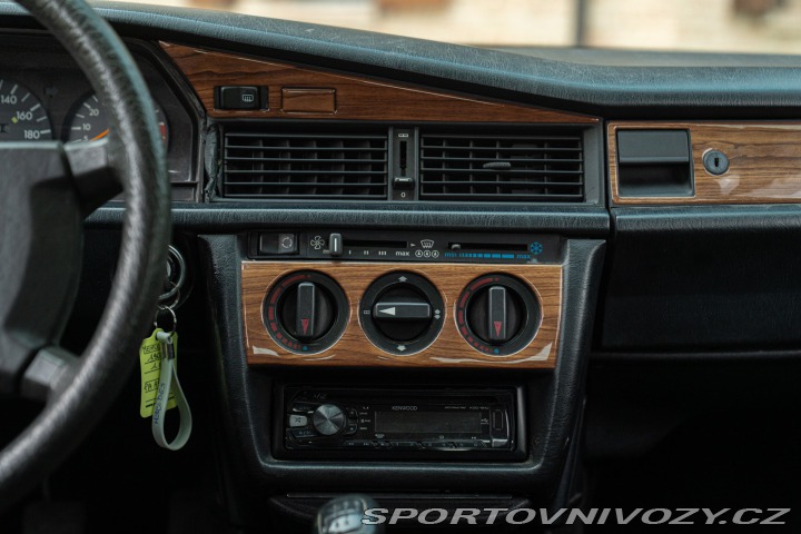 Mercedes-Benz E 190 E 1.8 1991