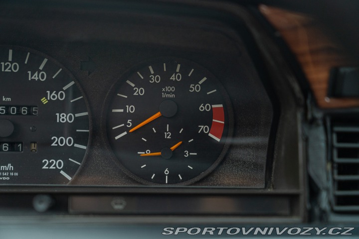 Mercedes-Benz E 190 E 1.8 1991