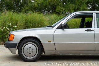 Mercedes-Benz E 190 E 1.8 1991