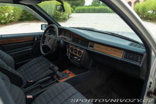 Mercedes-Benz E 190 E 1.8 1991
