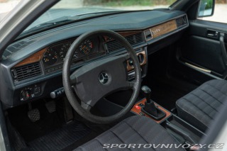 Mercedes-Benz E 190 E 1.8 1991