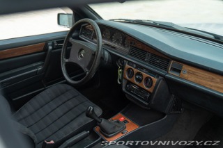 Mercedes-Benz E 190 E 1.8 1991