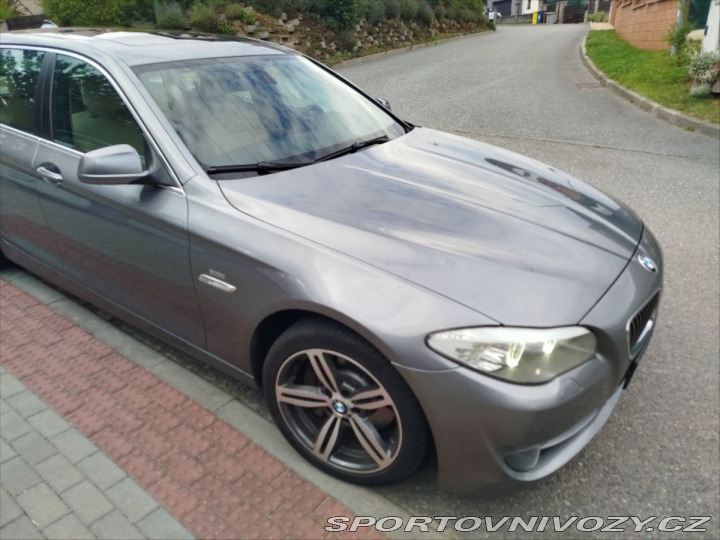 BMW 5 3,0 530d F11 1800