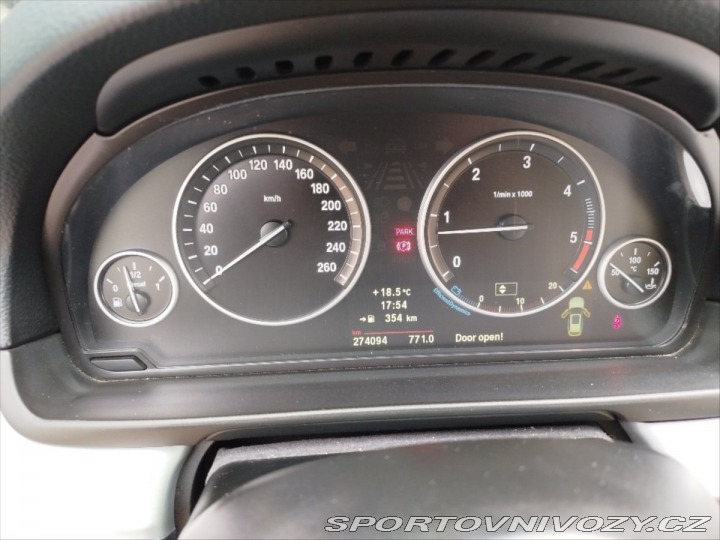 BMW 5 3,0 530d F11 1800