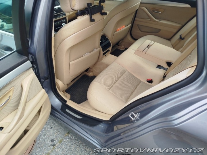 BMW 5 3,0 530d F11 1800