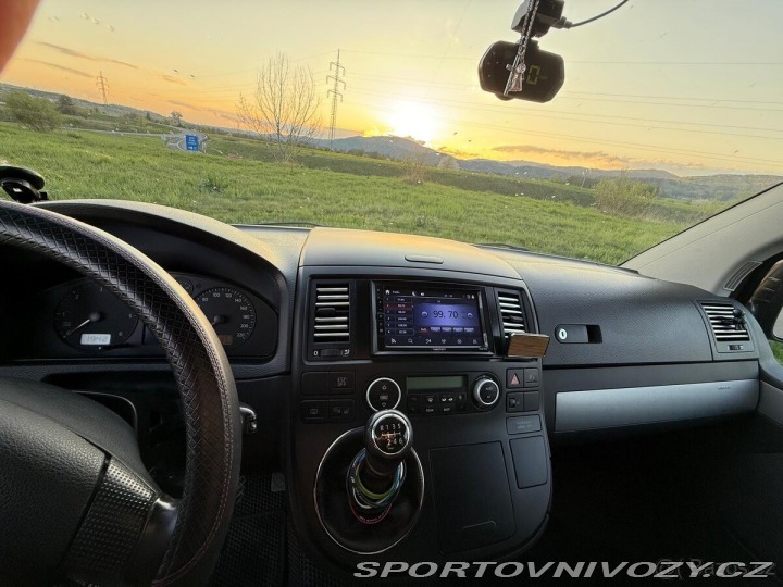 Volkswagen Ostatní modely Multivan 2,5 T5 2009