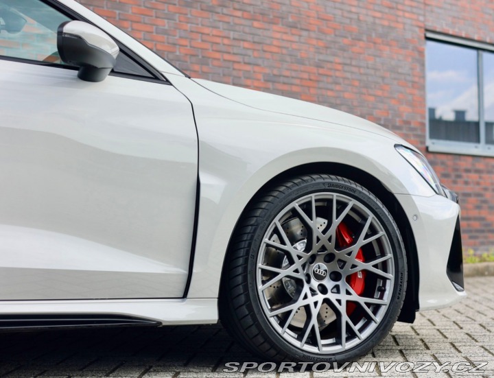 Audi RS3 Sportback 2.5 TFSI quatt 2025