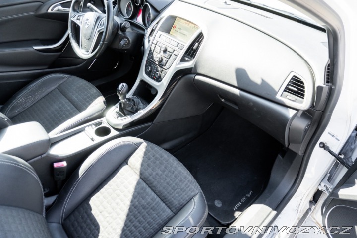 Opel Astra GTC 2.0 CDTI Start/Stop 2012