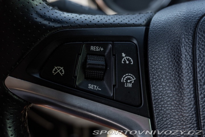Opel Astra GTC 2.0 CDTI Start/Stop 2012