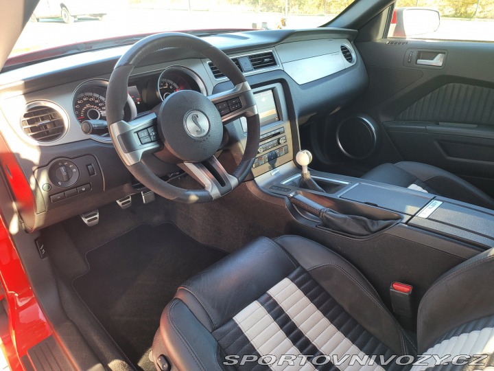 Ford Mustang Shelby GT 500 5.8 2013