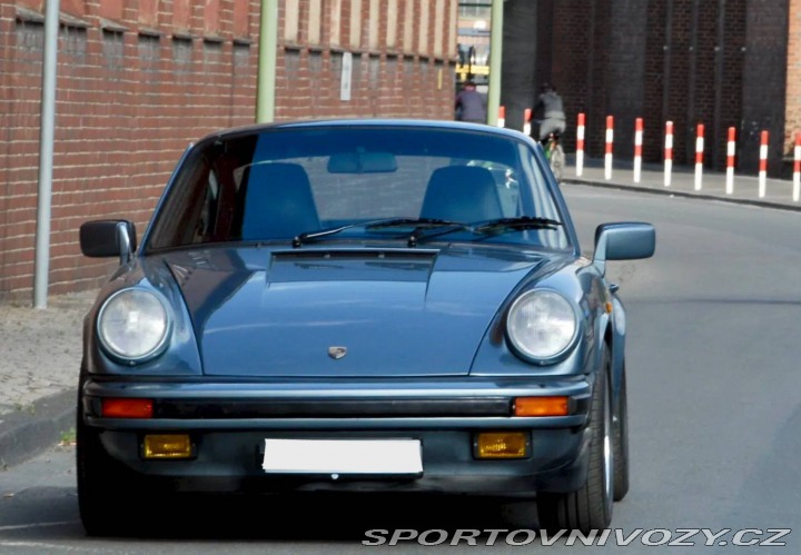 Porsche 911 Carrera 3.2 G-Model 1984
