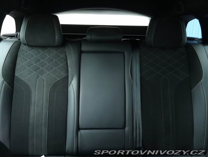 Peugeot 508 Hybrid4 PSE 2021