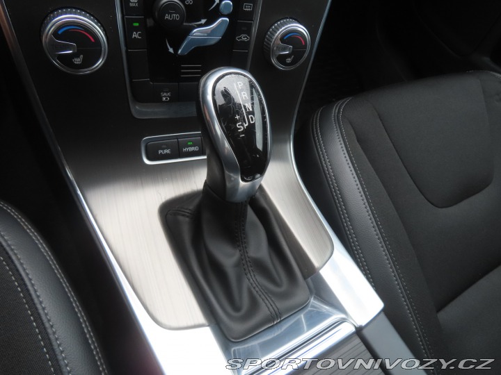 Volvo V60 D6 Plug-in Hybrid 2015