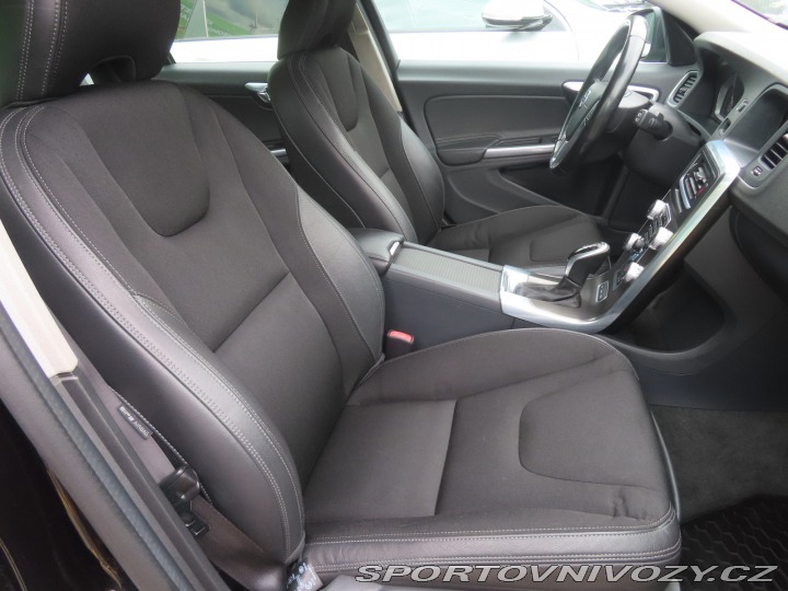 Volvo V60 D6 Plug-in Hybrid 2015