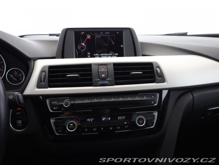 BMW 3 330 i 2016