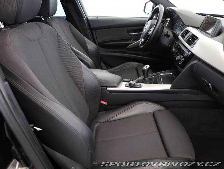 BMW 3 330 i 2016