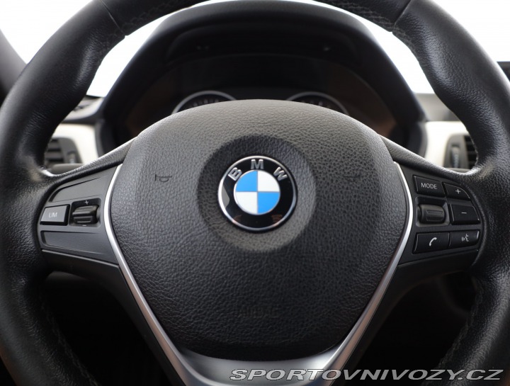 BMW 3 330 i 2016