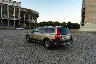 Volvo  XC70 2,4   D5 2013, 4x4 – Výbo