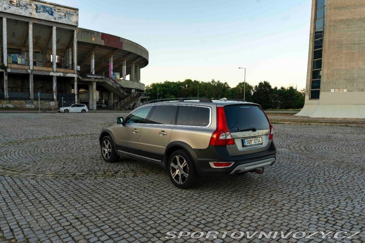 Volvo Ostatní modely XC70 2,4 D5 2013, 4x4 – Výbo 2013