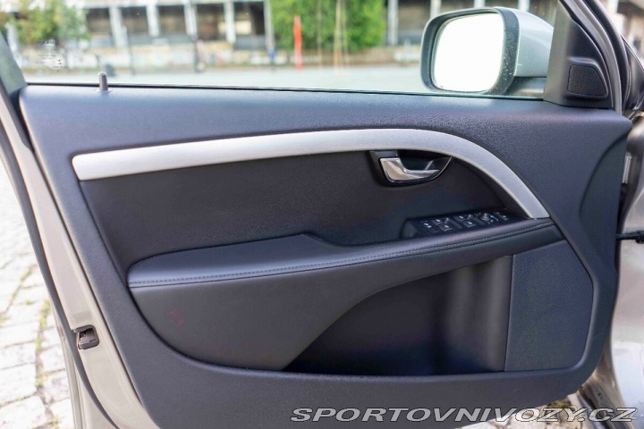 Volvo Ostatní modely XC70 2,4 D5 2013, 4x4 – Výbo 2013
