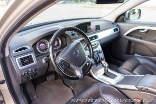 Volvo Ostatní modely XC70 2,4 D5 2013, 4x4 – Výbo 2013