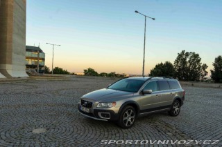 Volvo Ostatní modely XC70 2,4 D5 2013, 4x4 – Výbo 2013
