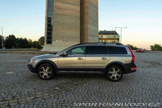 Volvo Ostatní modely XC70 2,4 D5 2013, 4x4 – Výbo 2013
