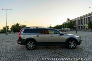Volvo Ostatní modely XC70 2,4 D5 2013, 4x4 – Výbo 2013