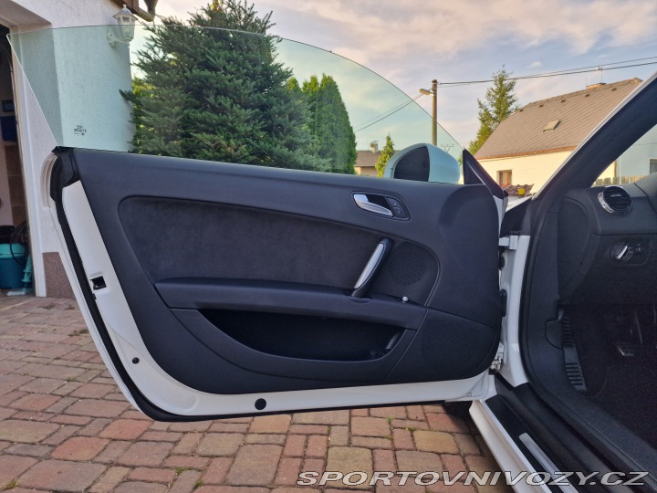 Audi TT S-line 8J TOP STAV 2014