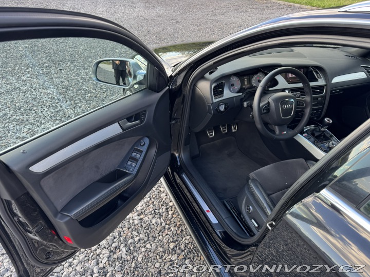 Audi S4 3.0 TFSI*245kw*MANUÁL 2011