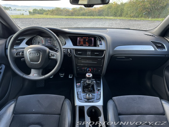 Audi S4 3.0 TFSI*245kw*MANUÁL 2011