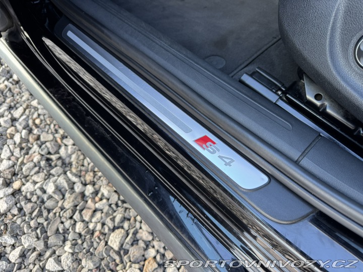 Audi S4 3.0 TFSI*245kw*MANUÁL 2011