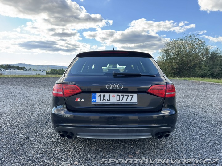 Audi S4 3.0 TFSI*245kw*MANUÁL 2011