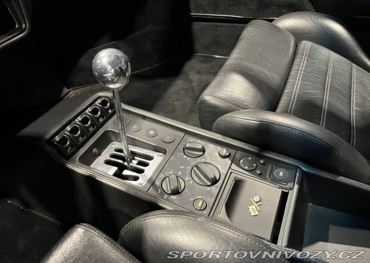 Ferrari 355 3,5 l V8 DOHC 1995