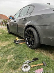 BMW 5 3,0 E60 530d 1800