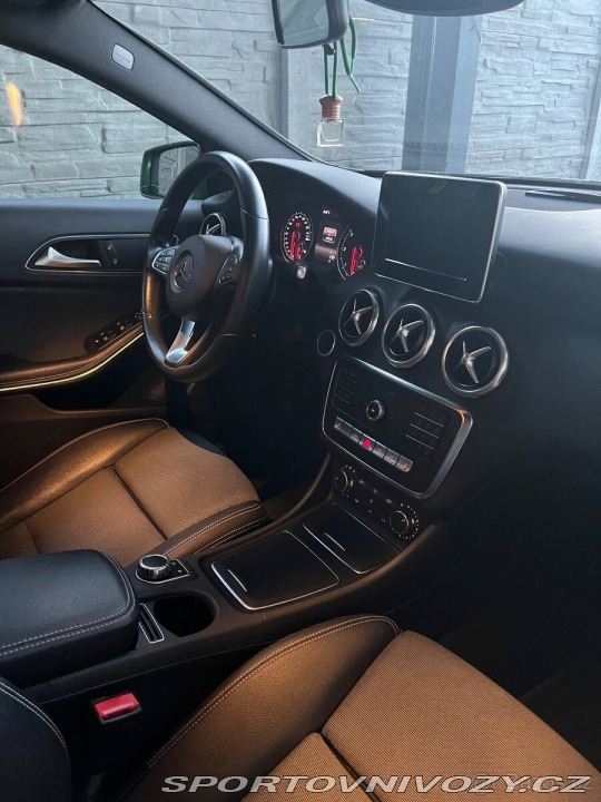 Mercedes-Benz A 180d, automat 2015