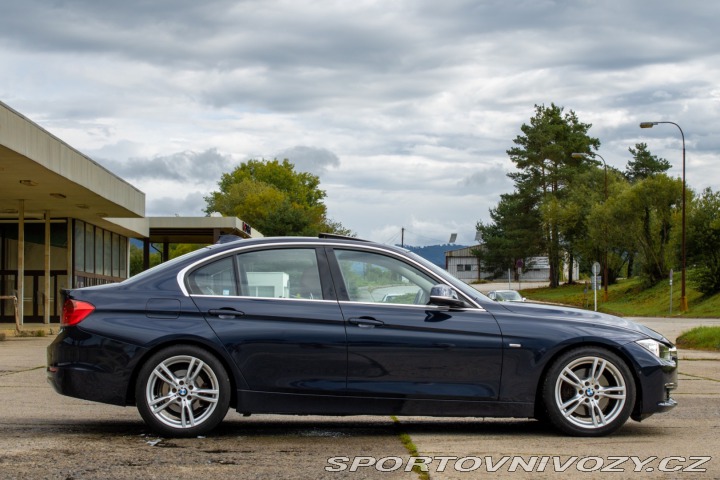 BMW 3 328i A/T 2012