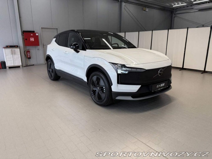 Volvo Ostatní modely EX30 Twin Motor Performance Ul 2025