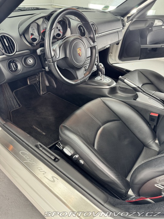 Porsche Cayman S 2011