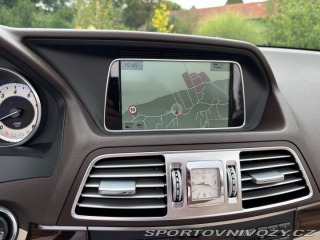 Mercedes-Benz E 207 2015