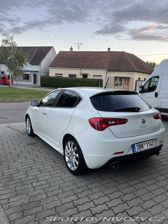 Alfa Romeo Giulietta Quadrifoglio Verde 2013