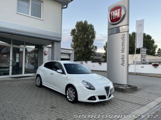 Alfa Romeo Giulietta Quadrifoglio Verde 2013