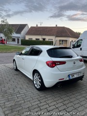 Alfa Romeo Giulietta Quadrifoglio Verde 2013