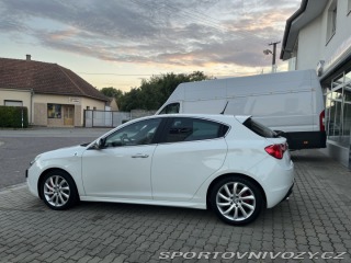 Alfa Romeo Giulietta Quadrifoglio Verde 2013