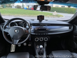 Alfa Romeo Giulietta Quadrifoglio Verde 2013