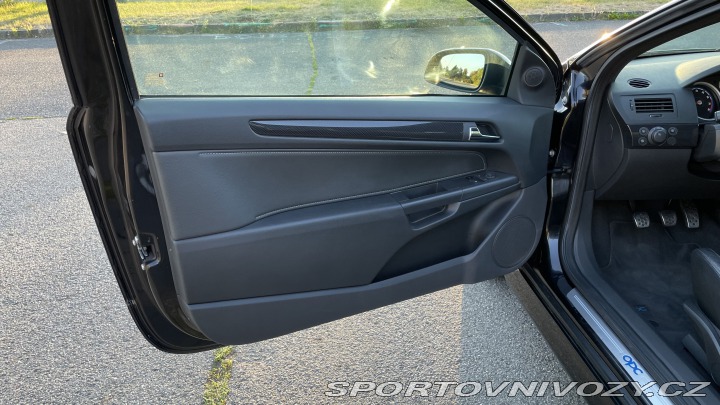 Opel Astra 2.0T GTC OPC 2006