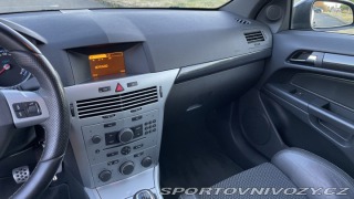 Opel Astra 2.0T GTC OPC 2006